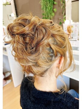 ジェネータ 新横浜店(GENETA) お団子ヘアスタイル【ヘアセット/新横浜】