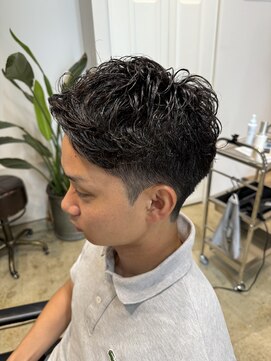 リット(lit.) ピンパーマ　大人短髪