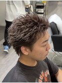 ハイトーンスパイキーショートブリーチダブルカラー短髪おしゃれ