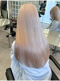 ヘーゼルベージュブリーチカラー顔周りレイヤーワイドバング