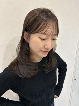 ミラ(MIRA) レイヤーカット／顔まわりレイヤー／顔まわりカット