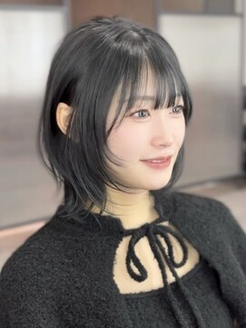 ビューエヒメ(VIEW EHIME) 小顔黒髪レイヤーカット×アッシュカラー20代30代40代