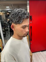 ヘアー ラボ エムツー(hair lab m2)&nbsp;ホワイトメッシュ×メンズパーマ | メンズ