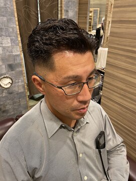 銀座マツナガ 神田店 ビジネス風7・3メンズ短髪スキンフェードカットメンズナチュラル