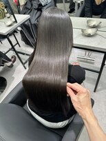 ペレ 栄 アネックス(PELE栄ANNEX)&nbsp;韓国 くびれロング レイヤー ワンホンヘア 小顔前髪