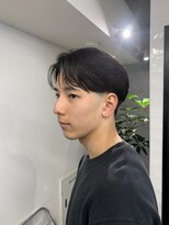 クロムトウキョウ ザ バーバー ネオン 新宿店(CHROM TOKYO the Barber ne/on)&nbsp;テーパーフェード毛流れセンターパート