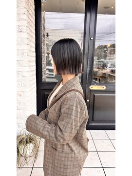 カシェ マエノヘタ(Cashe'e MAENOHETA) 切りっぱなしボブ