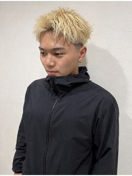 グラット(grAt) 【森】ブロンドスパイキーショート