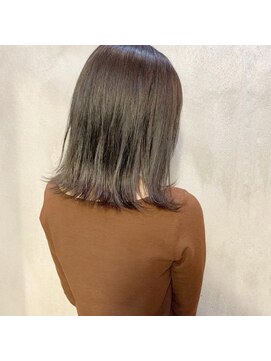 ミント(mint) 暗髪グレーで透明感を。赤み除去!