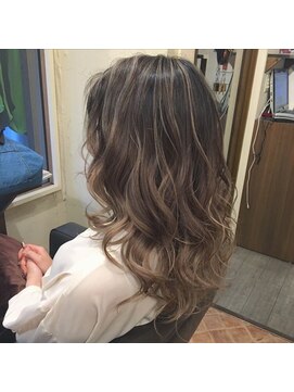 カルフール 草加本店(Carrefour) トレンドアッシュブラウン