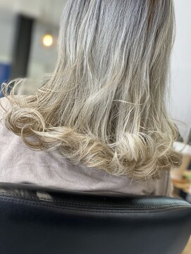 リベルタ(LIBERTA) ブリーチオンカラー