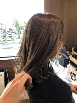 ベルスタ(BELSTA) 【BELSTA佐藤】透き通るベージュカラーとミディアムレイヤー♪