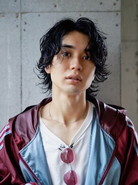 ライラ(Lyla) 常田大希風　無造作くせ毛風スパイラルミディ