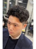 アップバングかき上げパーマスタイル y