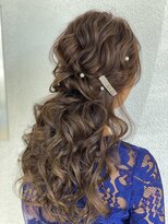 トゥワイス ヘアー(twice hair) ルーズハーフアップ