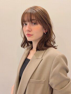 ビュートリアム ギンザ(BEAUTRIUM) 顔周りレイヤーカット＊透明感ベージュカラー