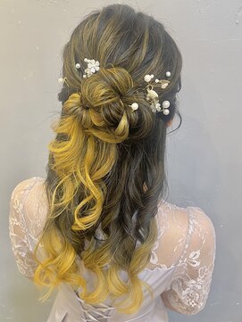 エフェ(effet) グラデーションを活かしたおしゃれハーフアップアレンジ