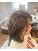 白髪ぼかしハイライト／ミディアムレイヤー