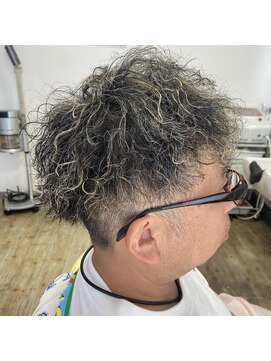 コンドウ(KONDO) スパイラルパーマ　メッシュ