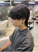 センターパートウルフ