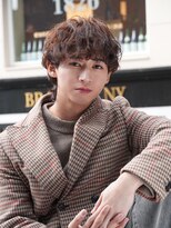 フィフス 原宿(fifth)&nbsp;波巻きスパイラルパーマメンズマッシュウルフヘアメンズパーマ