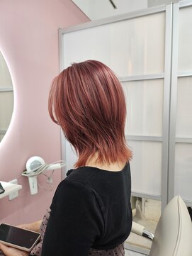 ビンナ(BINNA) フューシャピンク×レイヤーカット