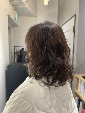 プエンテ(PUENTE) オシャレくるくるパーマ