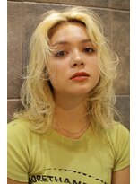 スノッブエテルニータ(snob Eternita) たっぷりレイヤーの入ったスタイル