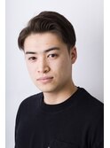 王道のアップバングショートでメンズらしさ◎