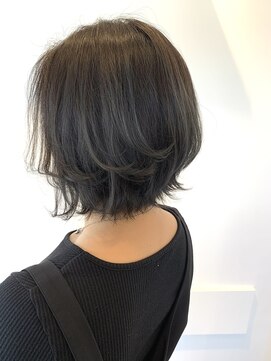 ロアールメイ(LOAOL mei) ネイビー／バレイヤージュ／レイヤーボブ