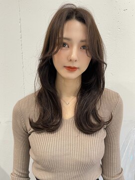ルームバイシー 新宿(Loom. by Sea) くびれヘア×グレーアッシュ【韓国前髪/髪質改善/フェミニン】