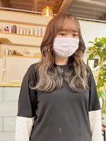 空 柔らかウェーブ_波巻きインナーカラー