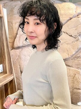 ギグス 星ヶ丘(gigs) 黒髪ウェーブ/パーマスタイル/ミディアム