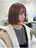 マッシュボブにピンクベージュ