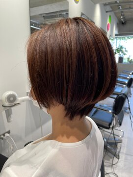 ヴォロ 佐賀(VoLo) 切りっぱなしボブ/美髪/ピンクブラウン[佐賀駅]