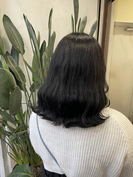 アン(Hair make un) 黒染めを使わない暗めアッシュグレー
