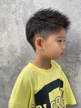 ネイロ 錦糸町(NeiRo) 男の子カット小学生カットツーブロックショート刈り上げ