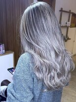 ブレイズヘアー(BLAZEhair) 【赤み除去】ホワイトグレージュバレイヤージュ×ブリーチ2回