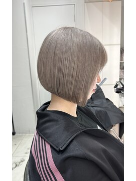 ユーフォリア エヌ 池袋サンシャイン通り店(Euphoria +n) 10代20代人気/ホワイトグレージュ×小顔ボブ