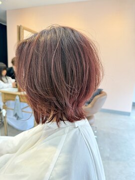 シンミ(SHinmi) ミディアムヘア/外ハネ