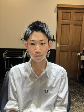 ドゥーエン 花園店(DoEN) ツーブロックアップバング