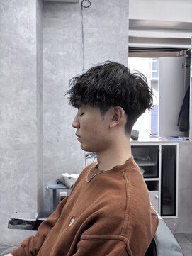 クロムトウキョウ ザ バーバー ネオン 新宿店(CHROM TOKYO the Barber ne/on) ツイスパ