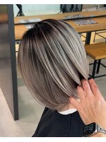 サロウィン 下北沢(SALOWIN) ナチュラルなグレージュのシャドールーツ