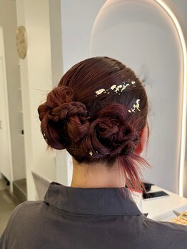 アンドジー(andG)の写真/特別な日のあなたらしいヘアセットを。お呼ばれヘアからイベントまで幅広く対応◎