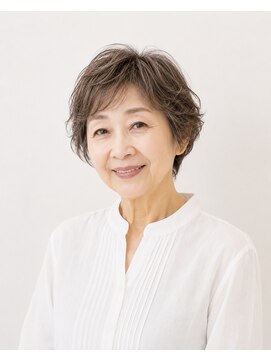 アヴァンス プロデュース バイ エガオ 大阪梅田店(AVANCE. PRODUCED by EGAO) 大人の女性に似合うショートパーマスタイル