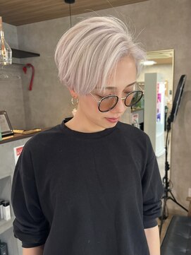 リエンス(RIENS) 【RIENS】ホワイトシルバーマッシュショート
