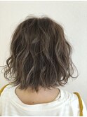 neolive em ハイライト×マットグレージュ☆