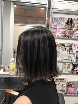 ユーアンドアイ(U&i) 外国人風ハイライトカラー