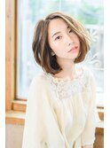大人可愛いミディアムウルフオリーブカラー30代40代 綱島