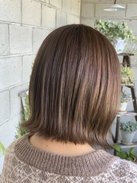 ニキ ヘアー ネイル 子安店(niki hair, nail) ハイトーンぱっつんボブ